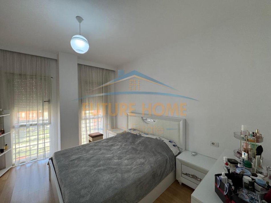 Tirane, shitet apartament 2+1 Kati 4, 92 m² 693.426.419 € (Don Bosko)
