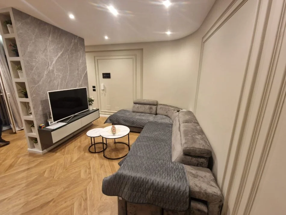 Tirane, shitet apartament 1+1 , 73 m² 165.000 € (kodra diellit 1)