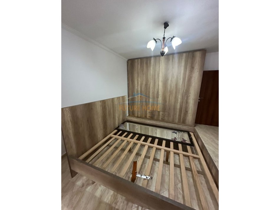 Qera, Apartament 2+1+2, Laprake, Tirane. 450 €