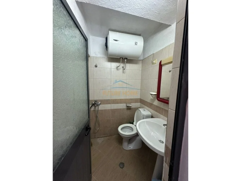 Tirane, jepet me qera apartament 2+1 Kati 1, 103 m² 450 € 