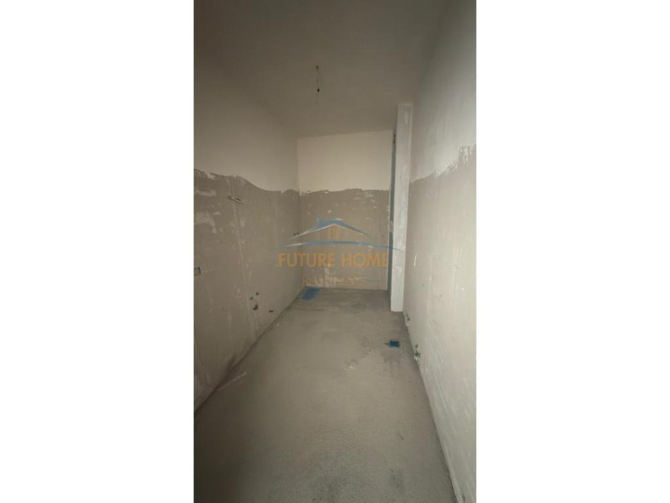 Tirane, shitet apartament 1+1 Kati 4, 67 m² 80.000 € (Paskuqan pranë shkollës &quot; Lidhja e Prizrenit &quot;)