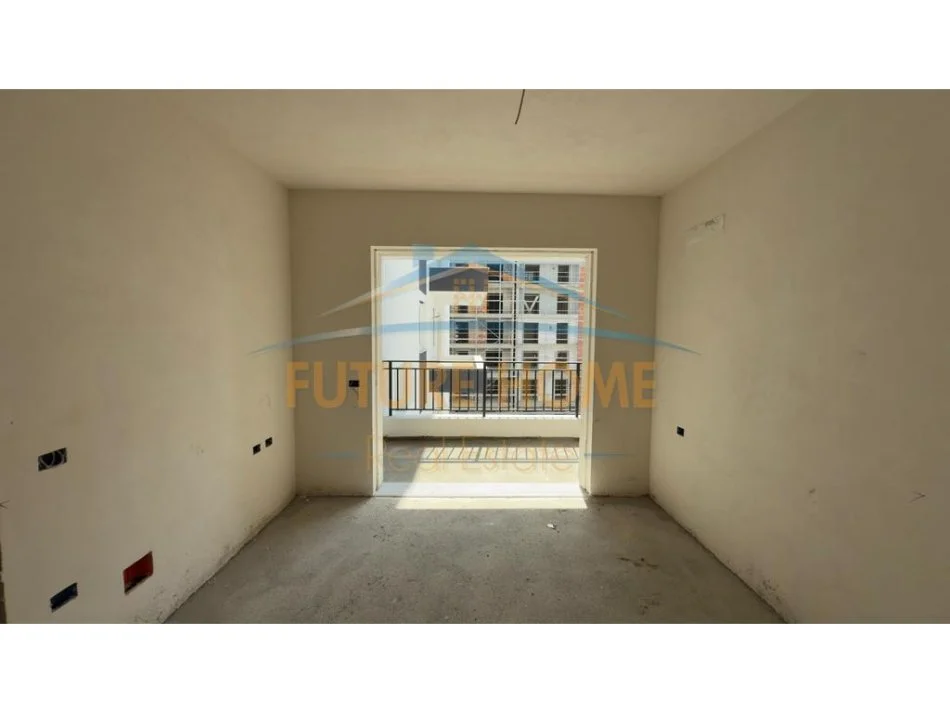 Tirane, shitet apartament 1+1+Ballkon Kati 4, 66 m² 80.000 €