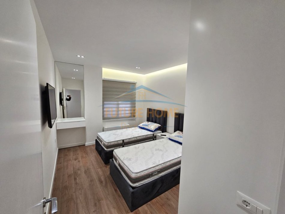 Tirane, jepet me qera apartament 2+1 Kati 5, 100 m² 1.000 € 
