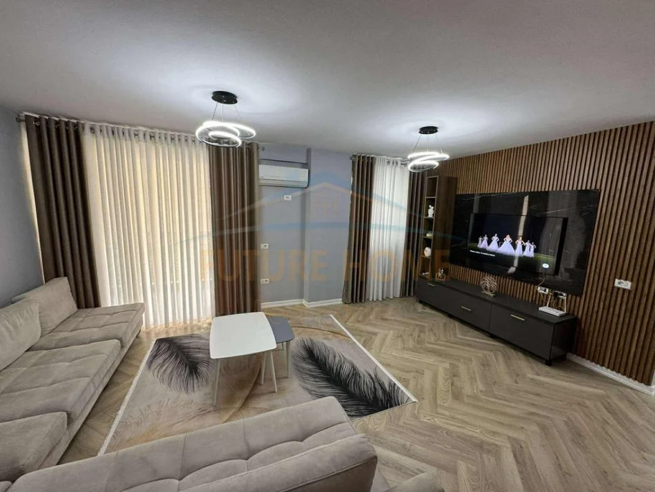 Tirane, jepet me qera apartament 1+1+Ballkon Kati 4, 90 m² 400 €  FRESK   UNA54130