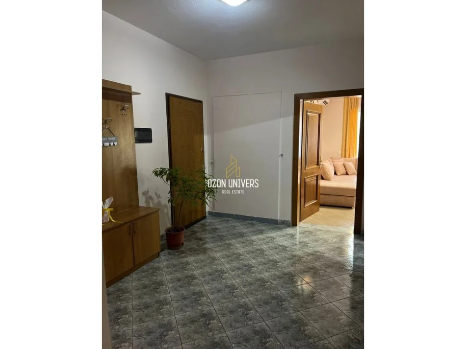 Shqiperi, jepet me qera apartament 2+1 Kati 2, 90 m² 700 € (ish blloku)