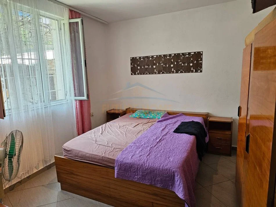 Tirane, jepet me qera apartament 2+1 Kati 0, 110 m² 600 € 