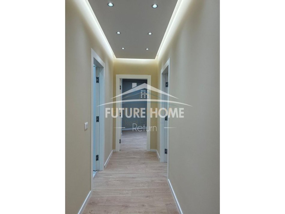 Tirane, jepet me qera apartament 2+1 Kati 3, 152 m² 700 € 