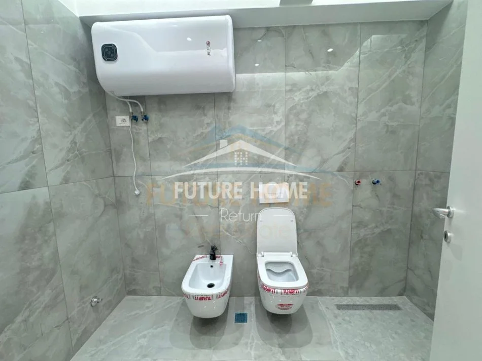 Tirane, jepet me qera apartament 3+1 Kati 3, 152 m² 700 € 