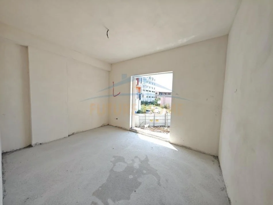 Durres, shitet apartament 1+1+Ballkon Kati 1, 62 m² (golem durres)