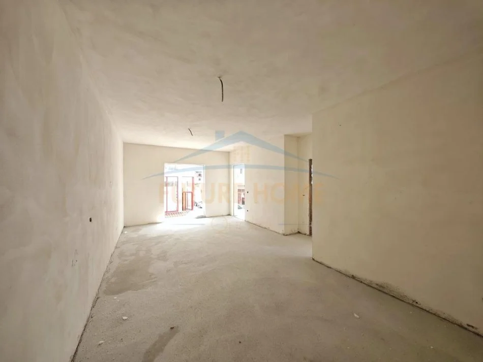 Durres, shitet apartament 1+1 Kati 1, 65 m² 67.956 € (GOLEM)