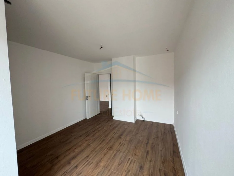 Tirane, shitet apartament 1+1 Kati 8, 67 m² 103.000 € 
