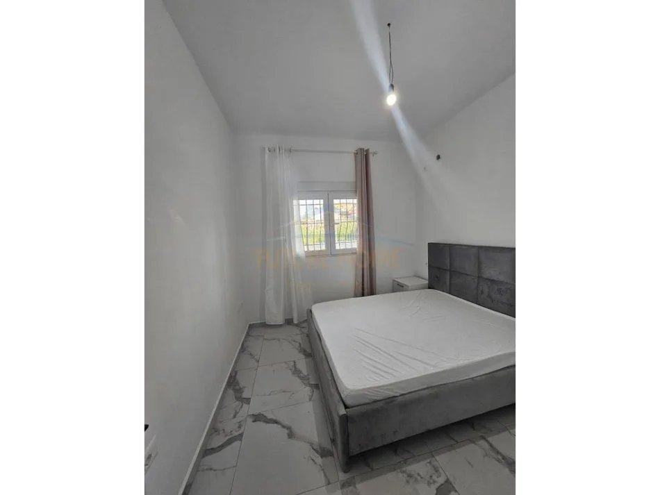 Durres, jepet me qera apartament 2+1+Aneks+Ballkon Kati 0, 300 € (Ish-Keneta)