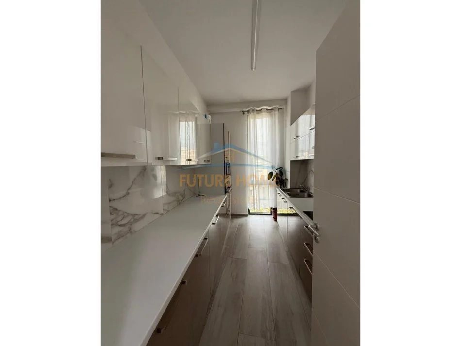 Tirane, jepet me qera apartament 2+1 Kati 3, 123 m² 1.400 € 