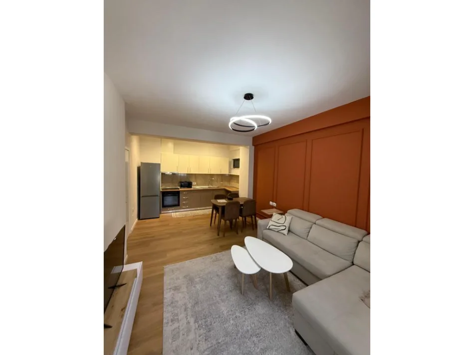 Tirane, jepet me qera apartament 1+1 Kati 4, 65 m² 450 € (Kompleksi Molla)
