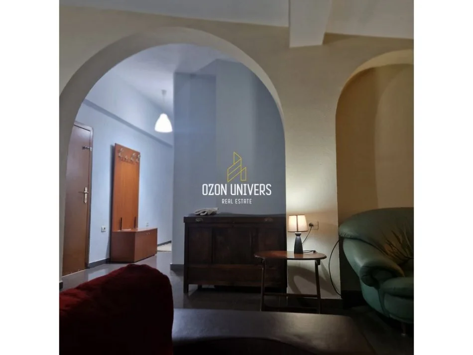 Tirane, jepet me qera apartament 2+1 Kati 4, 90 m² 500 € (rruga 5 maji)