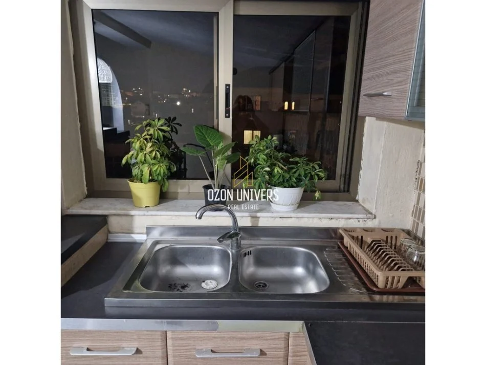 Tirane, jepet me qera apartament 2+1 Kati 4, 90 m² 500 € (rruga 5 maji)