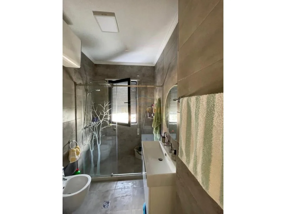 Tirane, jap me qera apartament 2+1 Kati 5, 83 m² 800 € (Don Bosko)