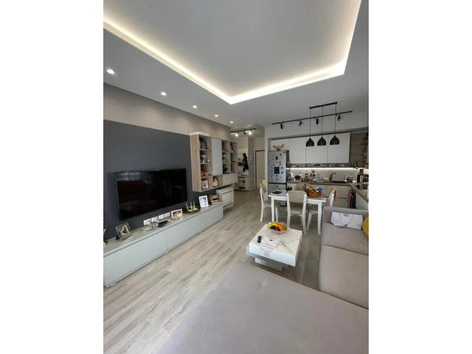 Tirane, jap me qera apartament 2+1 Kati 5, 83 m² 800 € (Don Bosko)