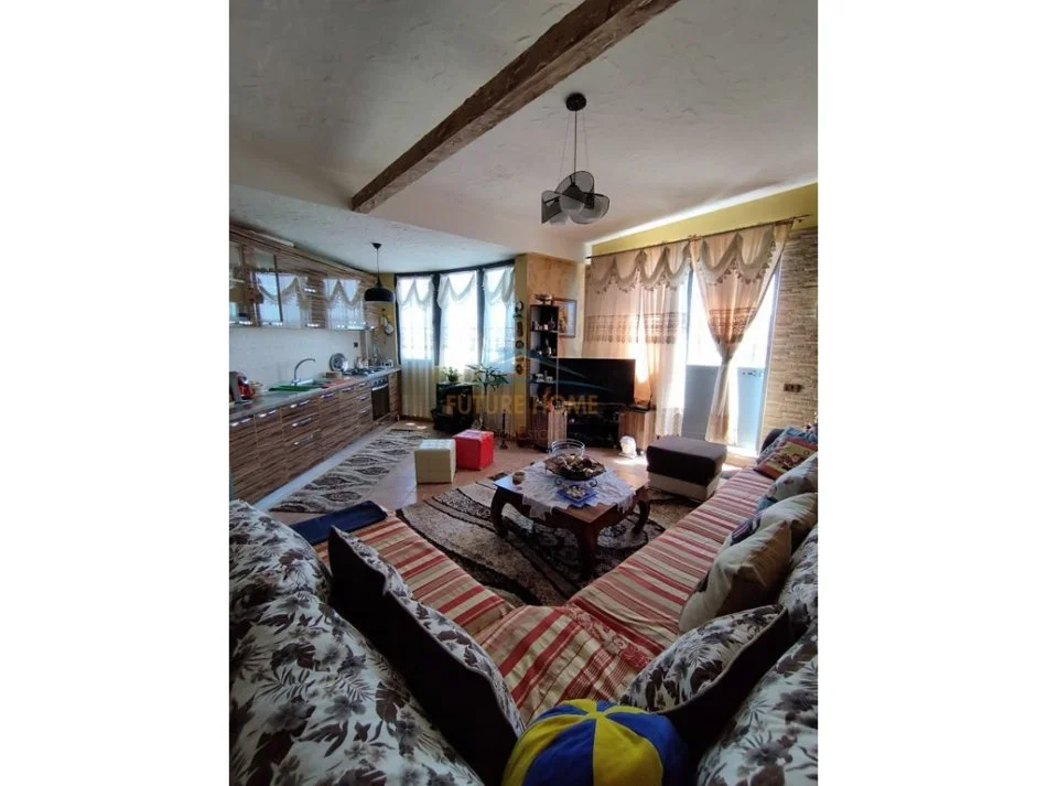 Tirane, jepet me qera apartament 1+1 Kati 9, 88 m² 400 € 