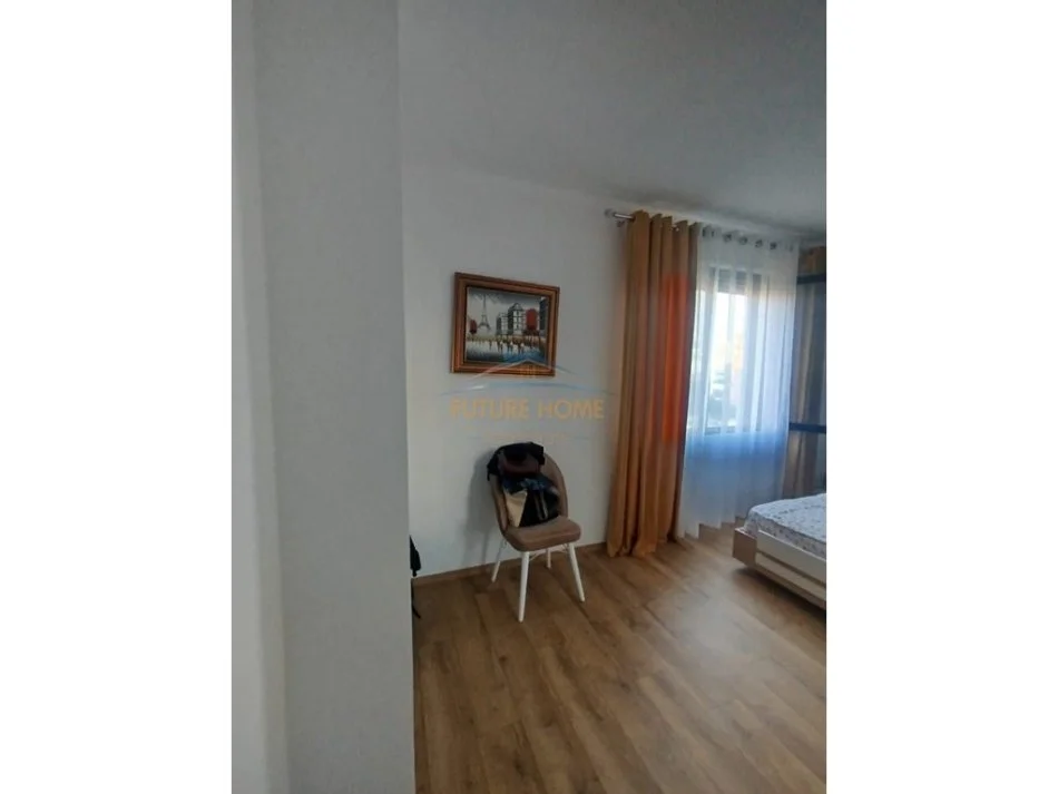 Tirane, jepet me qera apartament 2+1 Kati 4, 78 m² 650 € 