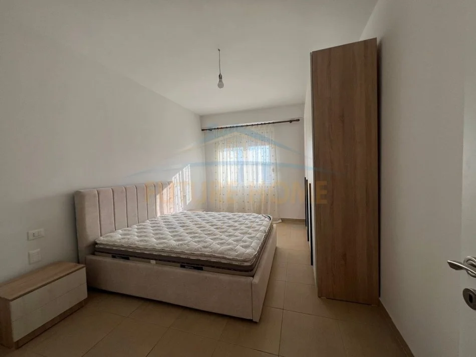 Tirane, jepet me qera apartament 2+1 Kati 5, 115 m² 600 € 