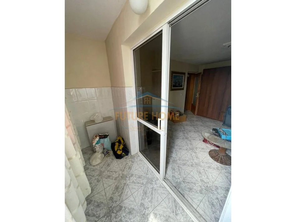 Tirane, shitet apartament 3+1 Kati 5, 160.000 € 