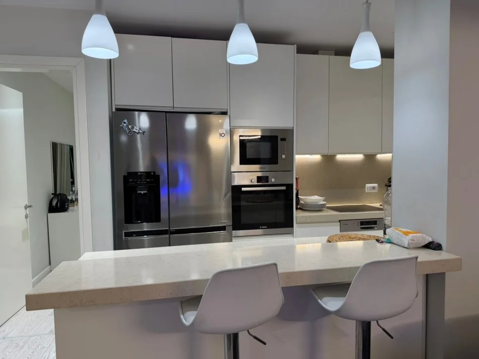 Tirane, shitet apartament 3+1+Ballkon Kati 7, 155 m² 600.000 € (Stadiumi Air Albania)