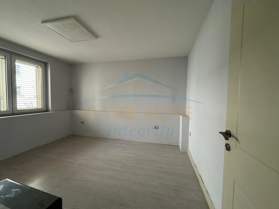 Shitet Apartament 2+1, Sheshi Willson, Kati 2, Jepet Bosh, 188000 €
