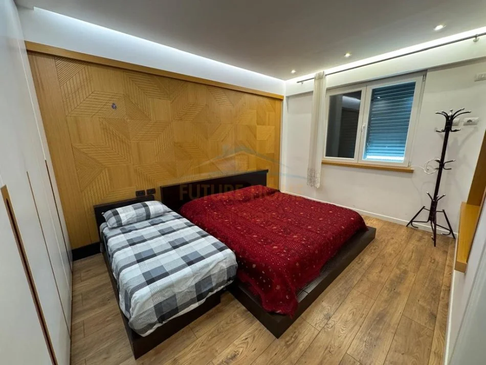 Tirane, jepet me qera apartament 1+1+Ballkon Kati 4, 55 m² 600 € (Myslym Shyri)