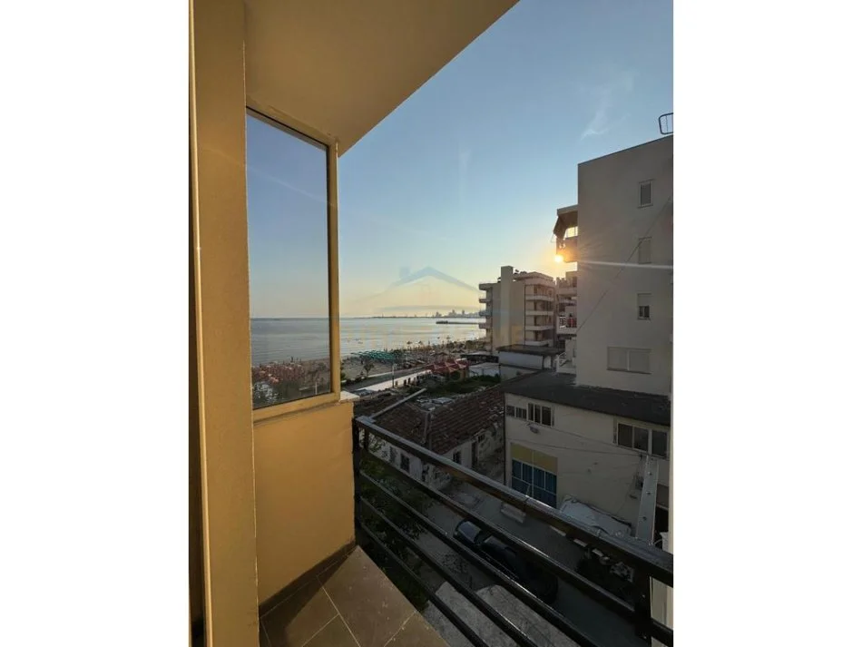 Durres, jepet me qera apartament 2+1 Kati 3, 70 m² 900 € 