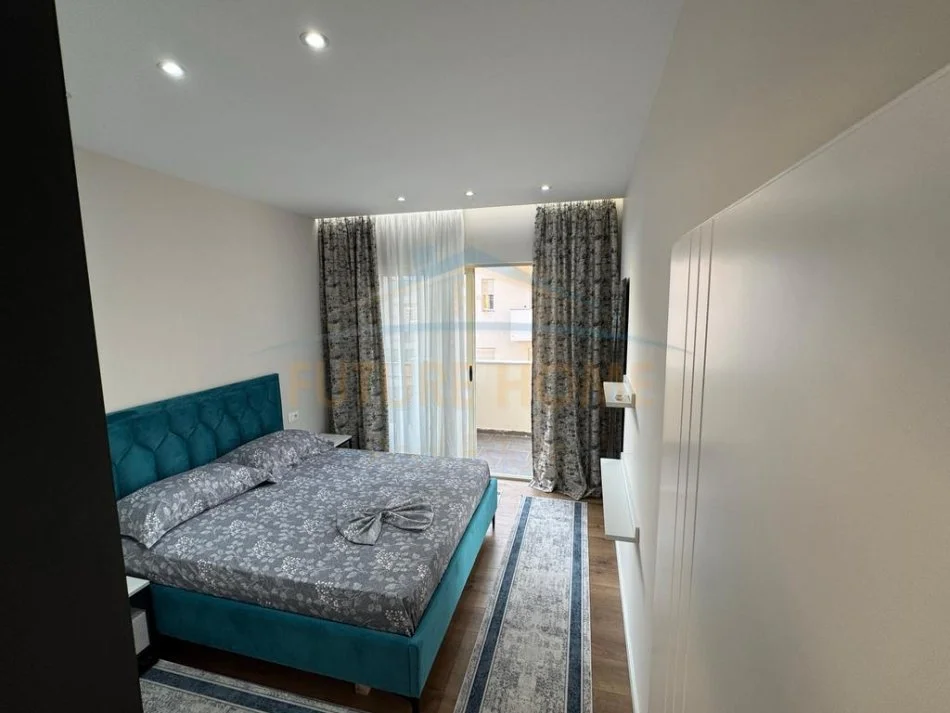 Durres, jepet me qera apartament 2+1 Kati 3, 70 m² 900 € 