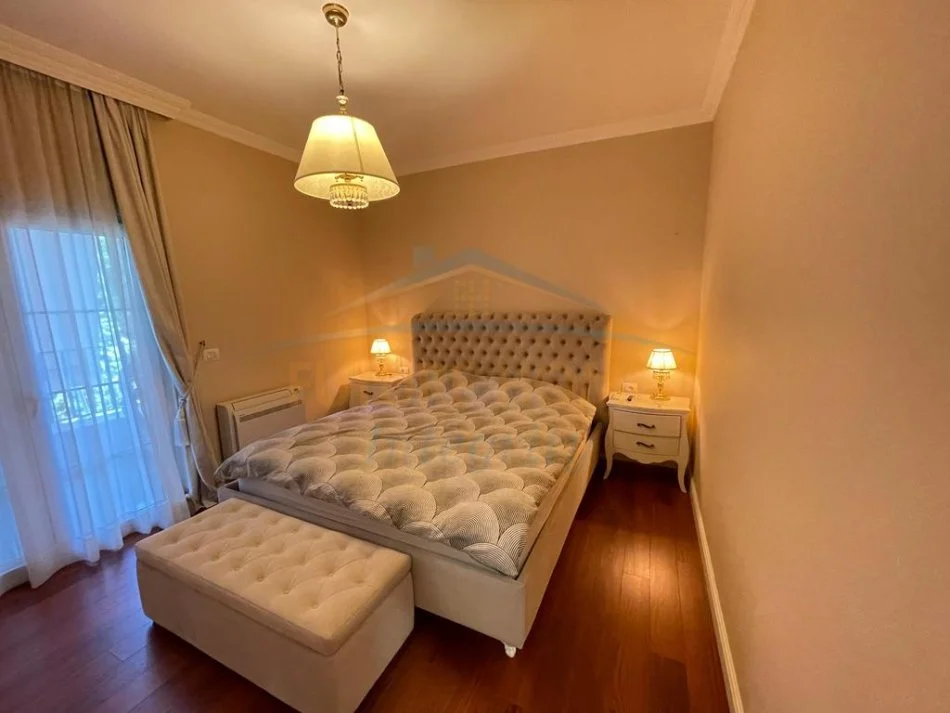 Tirane, shitet apartament 2+1 Kati 2, 109 m² 260.000 € (Liqeni i Thate)