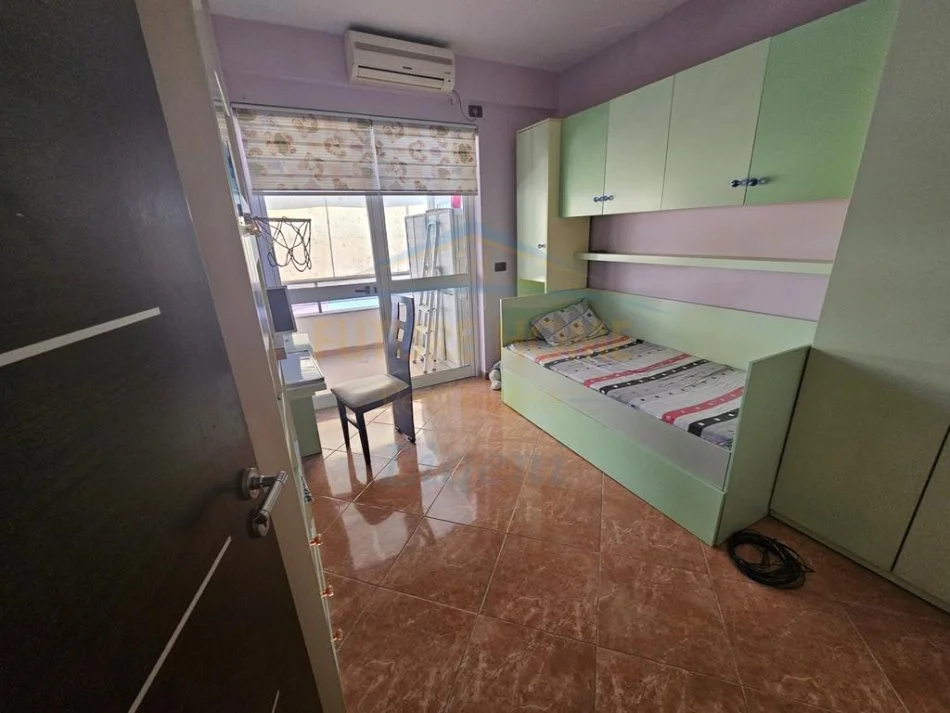 Tirane, shitet apartament 3+1 Kati 6, 150 m² 190.000 € 