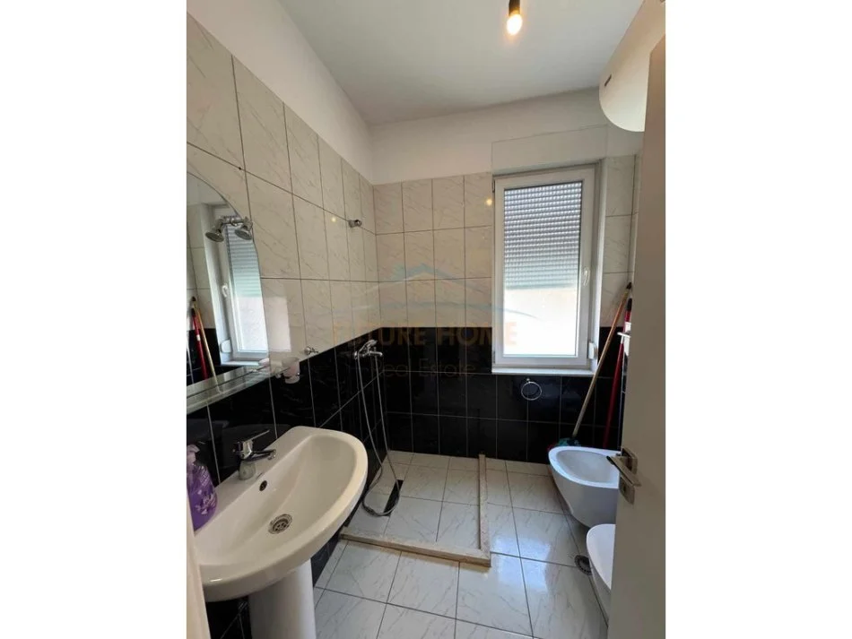 Tirane, shitet apartament 1+1 Kati 8, 60 m² 108.000 € (RRUGA DRITAN HOXHA)