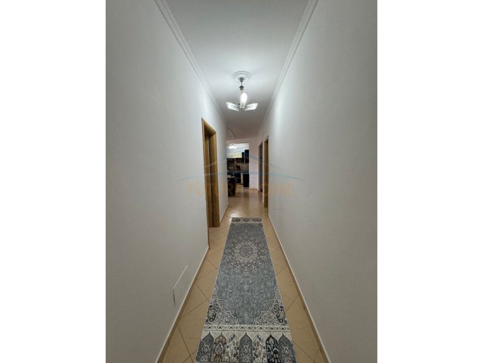 Qera Apartament 2+1+2 tek Rrotondo, Astir. 500 €