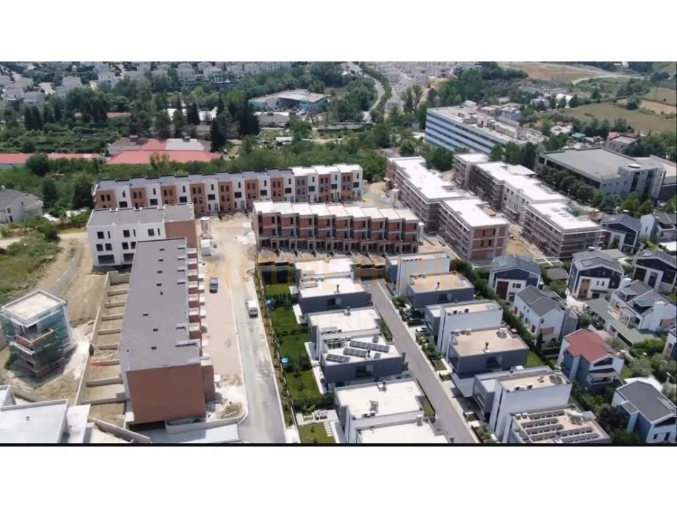 Tirane, shitet apartament duplex 3+1 Kati 2, 333 m² 550.000 € (TEG)    UNA54514