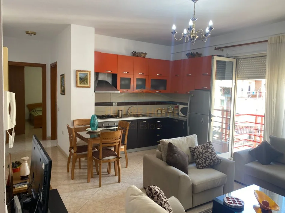 Tirane, jepet me qera apartament 1+1 Kati 8, 75 m² 550 € (Kompleksi Vizion Plus)