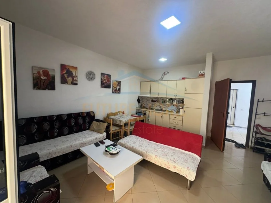 Qerret, shitet apartament 1+1+Ballkon Kati 1, 70 m² 111.000 € (Kavaje)