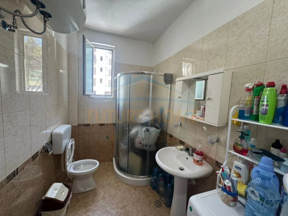Qerret, shitet apartament 1+1+Ballkon Kati 1, 70 m² 111.000 € (Kavaje)