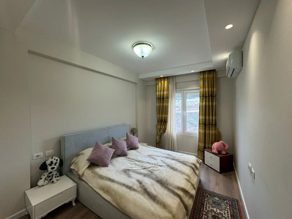 Tirane, jepet me qera apartament duplex 2+1 Kati 2, 120 m² 1.000 € (Rezidenca kodra e diellit 2)