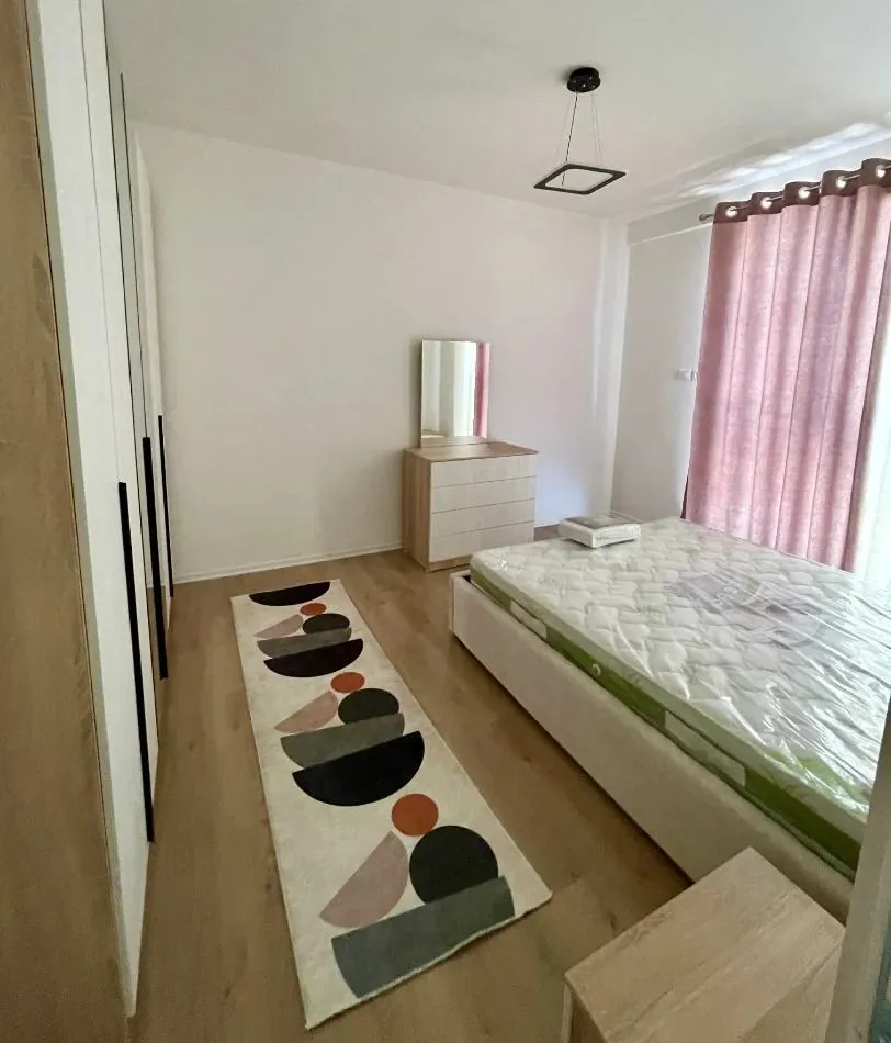 Tirane, jepet me qera apartament 1+1+Ballkon Kati 2, 67 m² 418 € (Paskuqan)