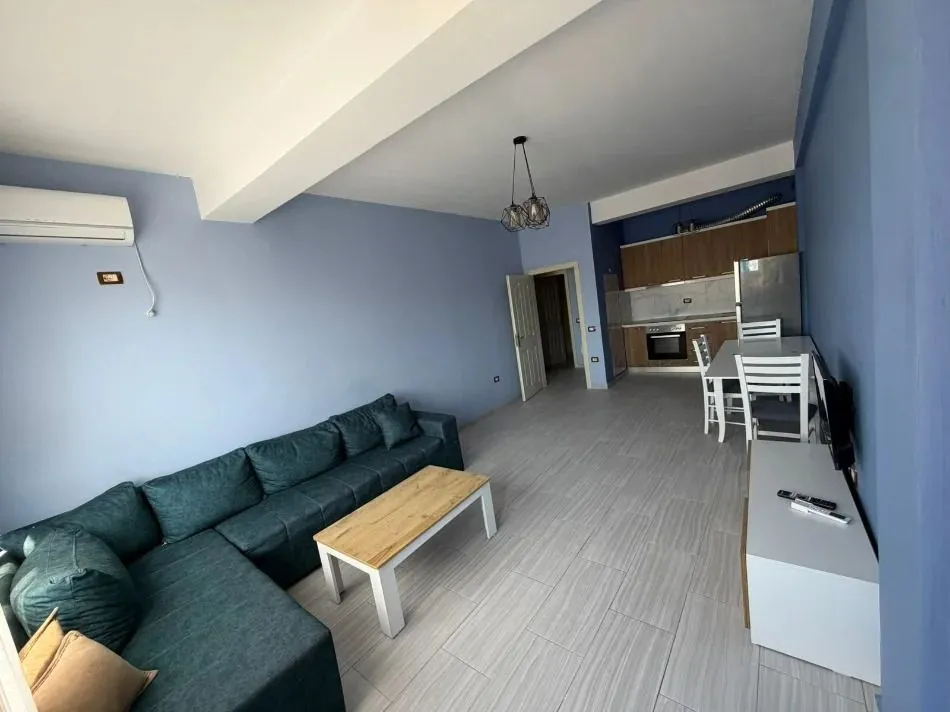 Tirane, jepet me qera apartament 1+1+Ballkon Kati 4, 60 m² 500 € (Astir)