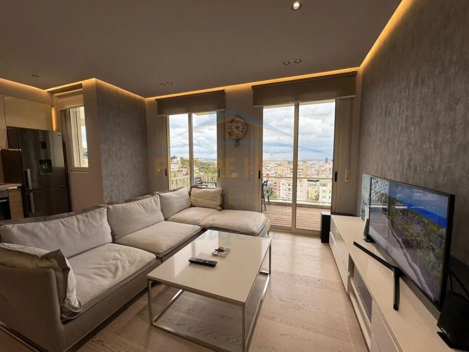 Tirane, jepet me qera apartament 2+1 Kati 2, 110 m² 950 € 