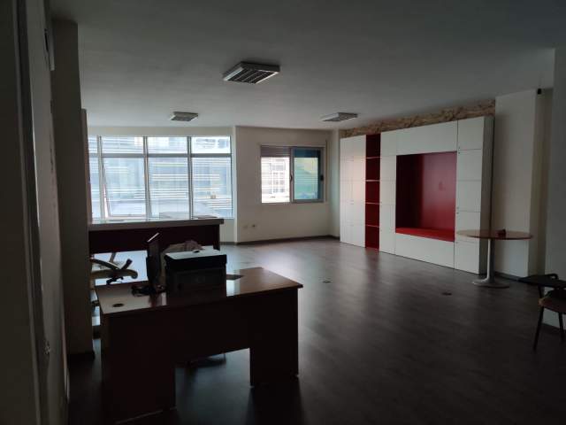 Tirane, jepet me qera zyre 78 m² 30.000 Leke (Kthesa e Kamzes, pallati Mehillaj, Kashar, Tirane)