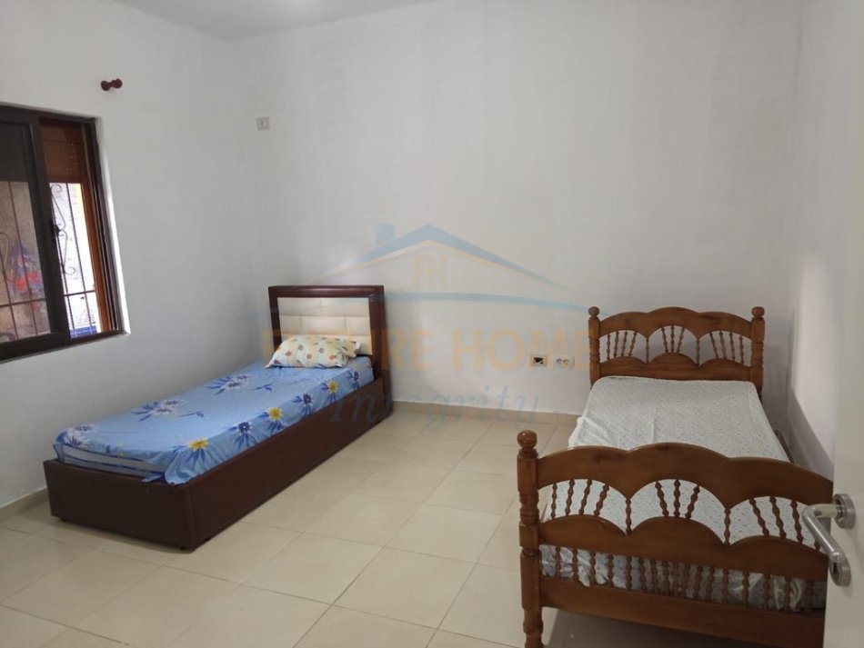 Qera, Apartament 2+1, Yzberisht, Tiranë. 350 €