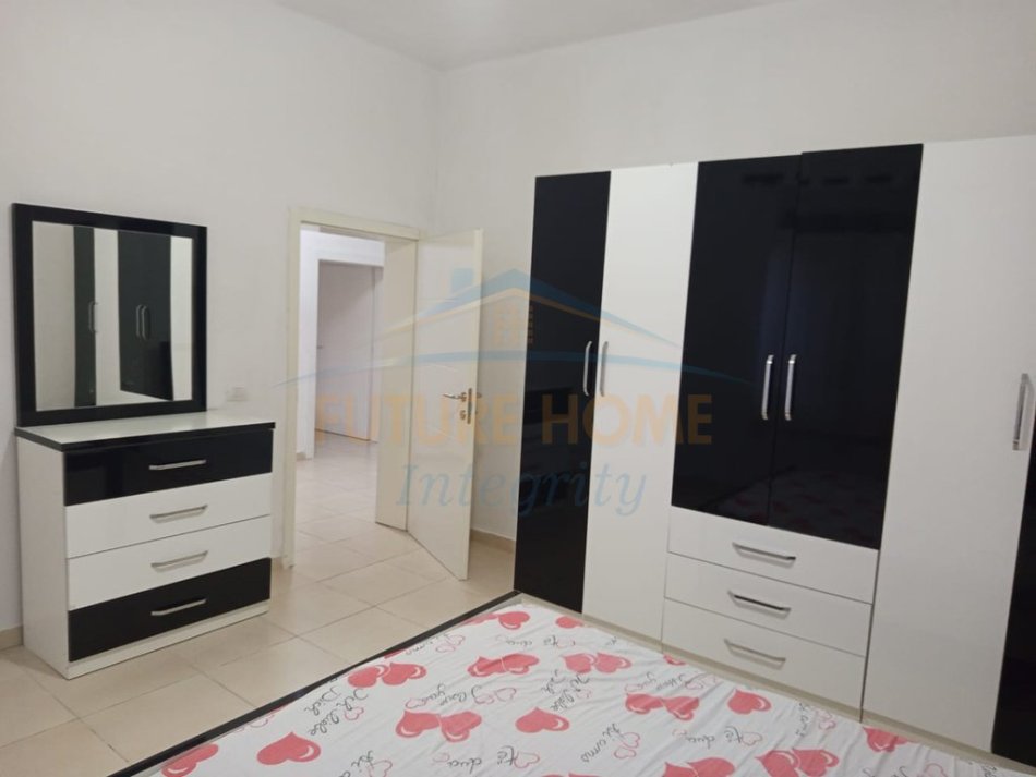 Qera, Apartament 2+1, Yzberisht, Tiranë. 350 €
