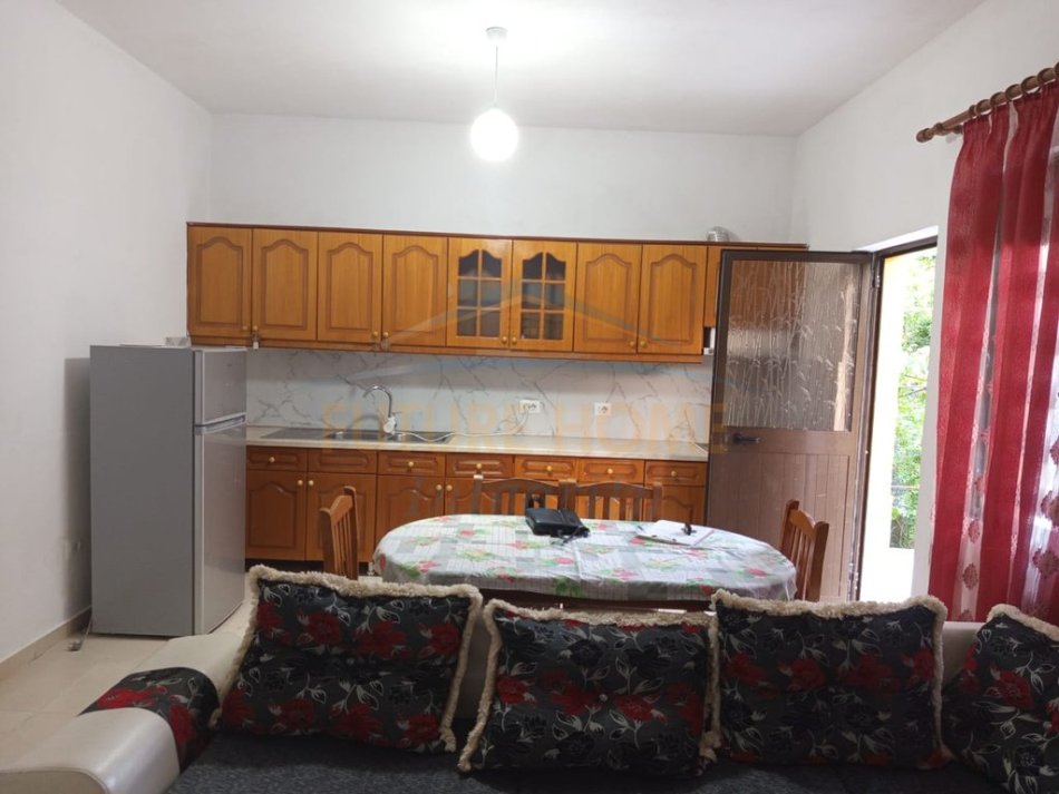 Qera, Apartament 2+1, Yzberisht, Tiranë. 350 €