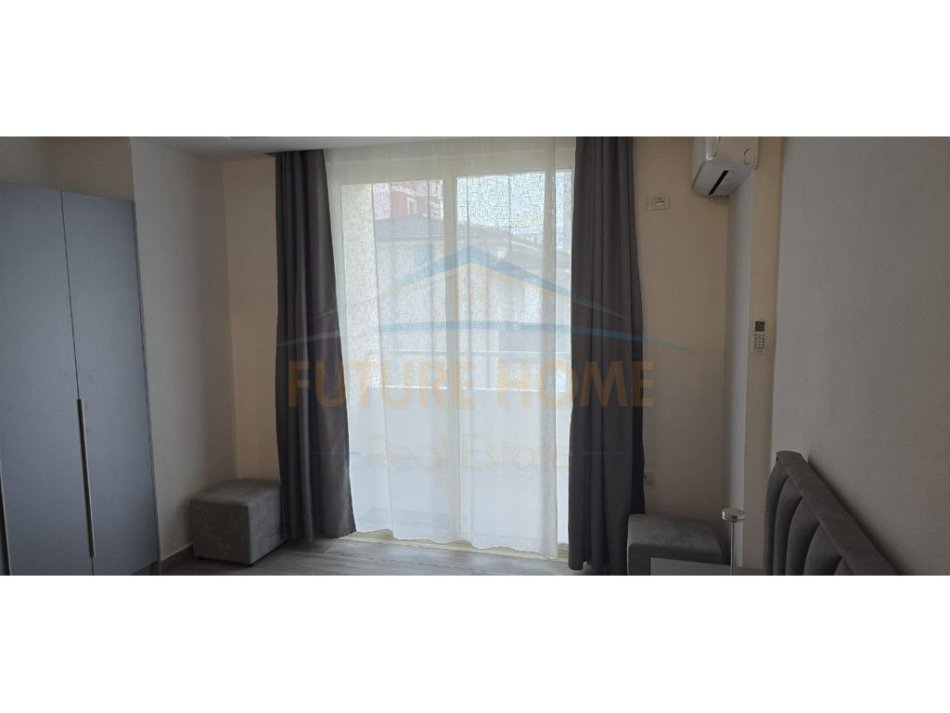 Durres, jepet me qera garsonier 1+1 , 47 m² 450 € (Plazh Rrota kuqe)
