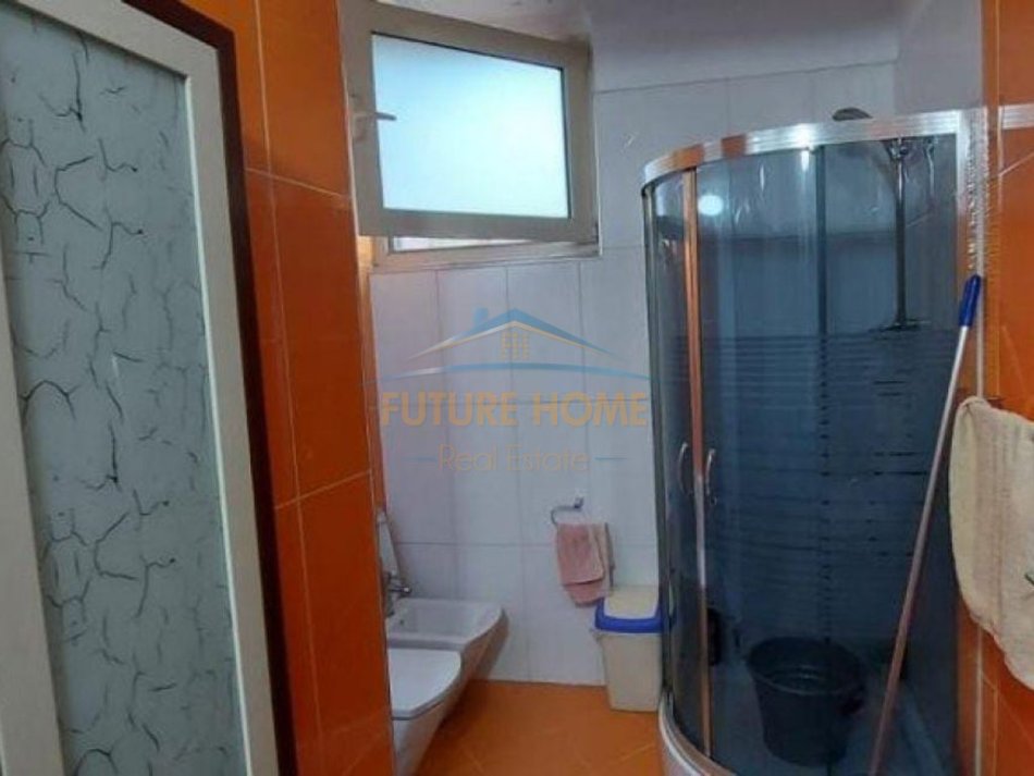 Tirane, jepet me qera apartament 2+1 Kati 7, 95 m² 650 € 