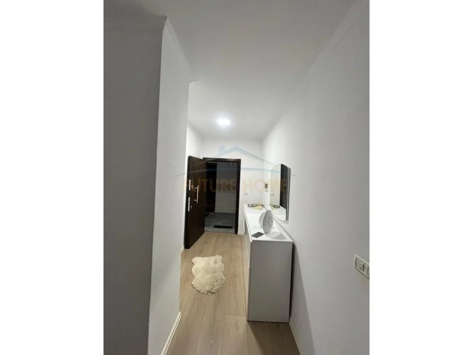 Durres, jepet me qera apartament 2+1 Kati 3, 100 m² 450 € 
